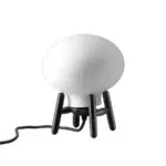 FDB Møbler U6 Hiti Mini bordlampe – sort eg og opalglas i tidløst nordisk design
