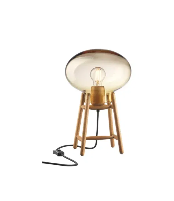 FDB Møbler U4 Hiti bordlampe – Eg og ravfarvet glas i elegant design