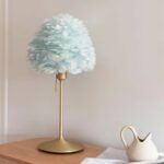 UMAGE Eos Evia Mini Bordlampe – Lyseblå – inkl. Santé Bordfod i Børstet Messing
